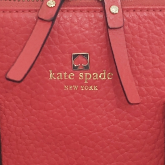 New kate spade Large Red Domed 2 Way Pebble Leather Convertible Crossbod… - Picture 5 of 16